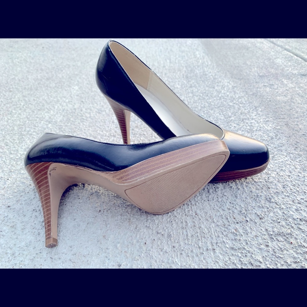 High Heel Pumps - Picture 7 of 8